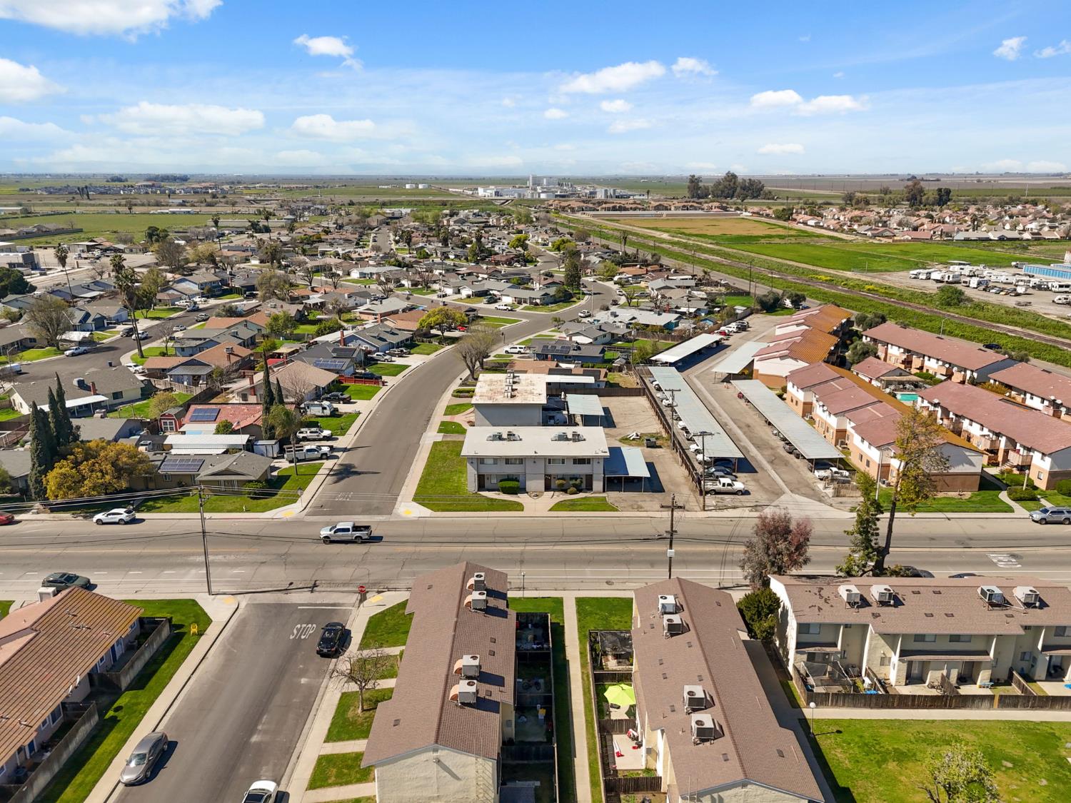 175 South 19th Avenue Lemoore, CA 93245 - Photo 35 of 42 a view of a city