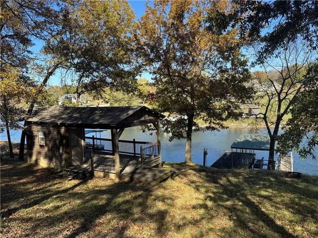 $295,000 | 162 Lake Viking Terrace, Gallatin, MO 64640