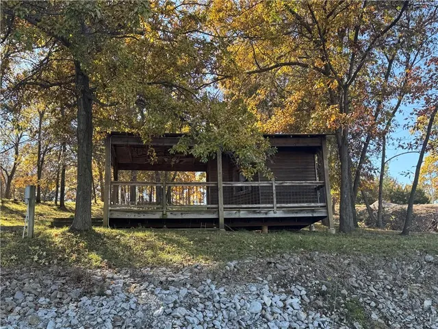 $295,000 | 162 Lake Viking Terrace, Gallatin, MO 64640