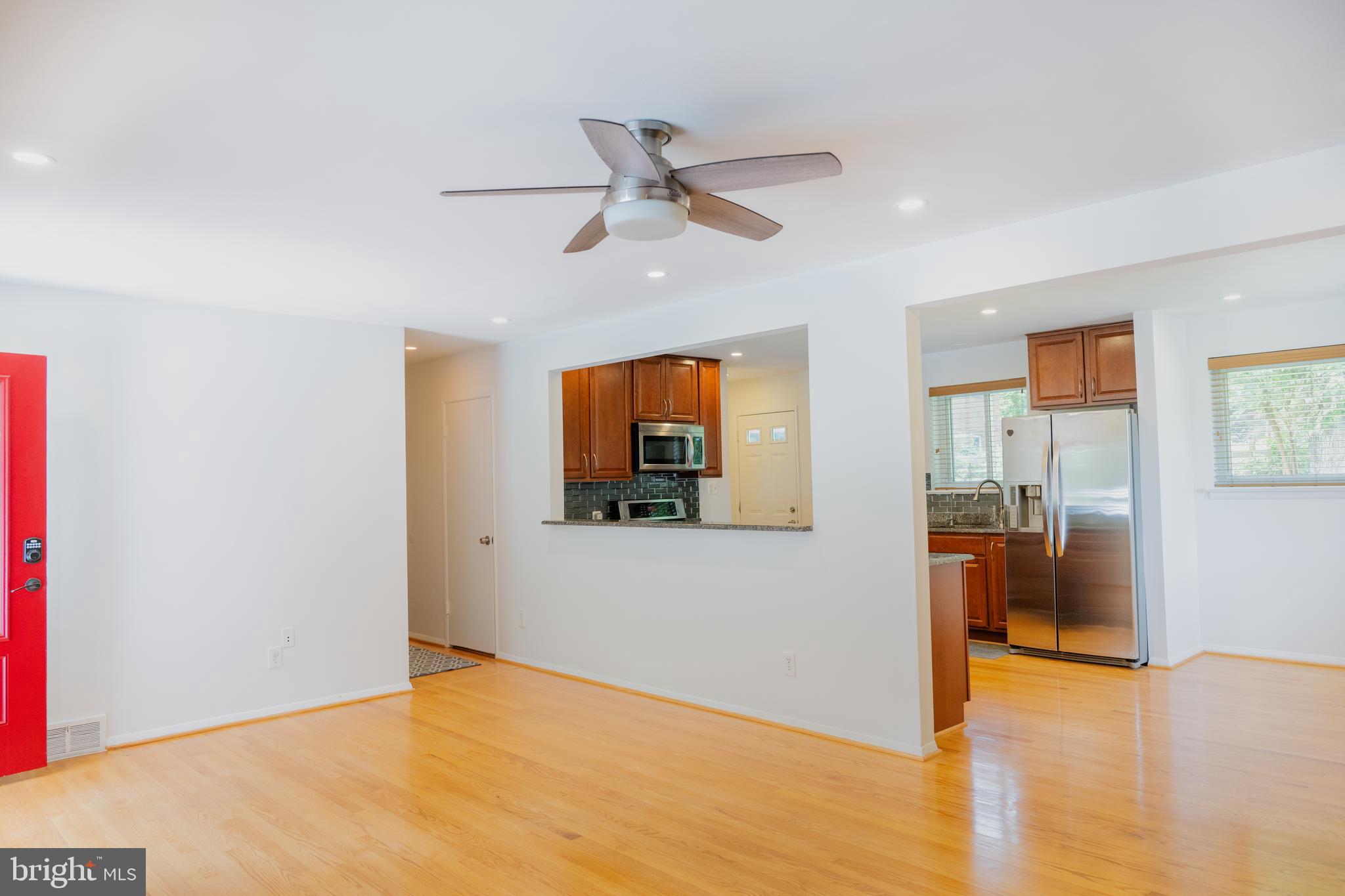 5804 Atteentee Road Springfield, VA 22150 - Photo 6 of 83