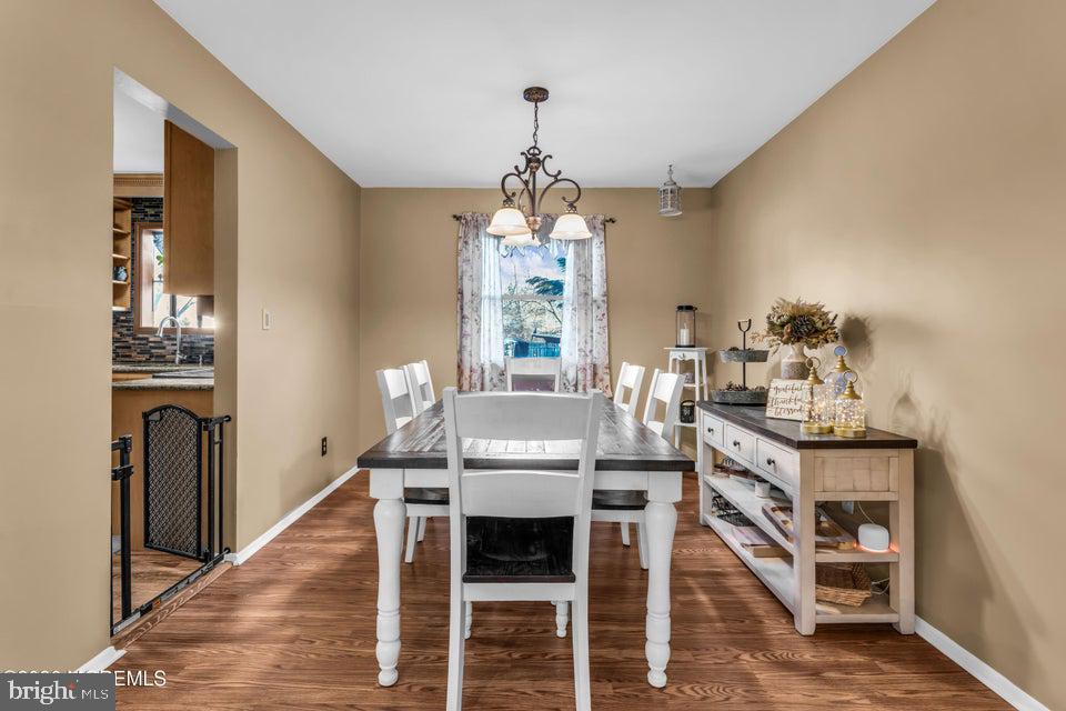 10 Cobblestone Court Howell, NJ 07731 - Photo 17 of 32