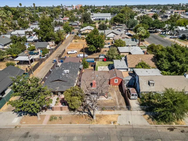 $210,000 | 523 South 8th Street, Fresno, CA 93702