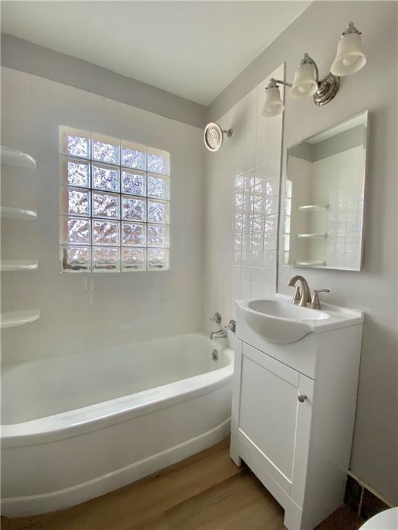 8122 Summit Street Kansas City, MO 64114 - Photo 20 of 25