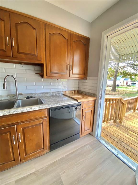 8122 Summit Street Kansas City, MO 64114 - Photo 23 of 25