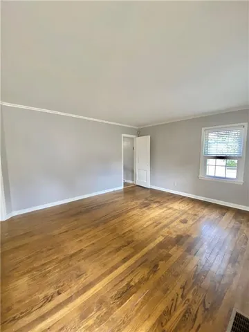 $249,000 | 8122 Summit Street, Kansas City, MO 64114