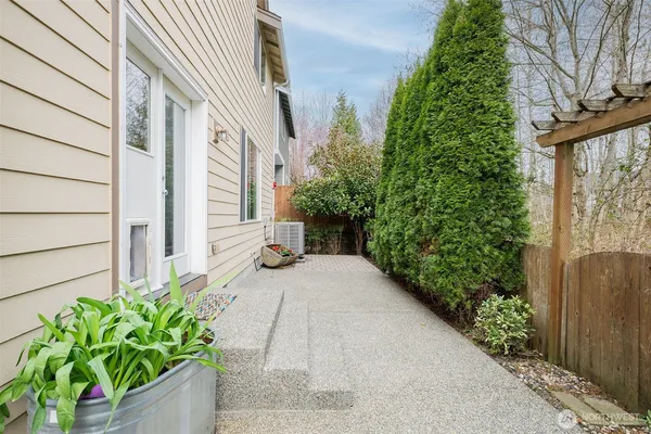$1,025,000 | 12707 12th Drive Southeast, Everett, WA 98208
