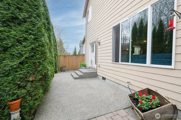 $1,025,000 | 12707 12th Drive Southeast, Everett, WA 98208