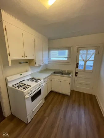 $625 | 890 North Gladstone Avenue, Indianapolis, IN 46201