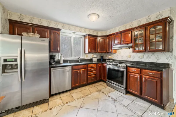 $365,000 | 5 Gorman Place, East Hartford, CT 06108