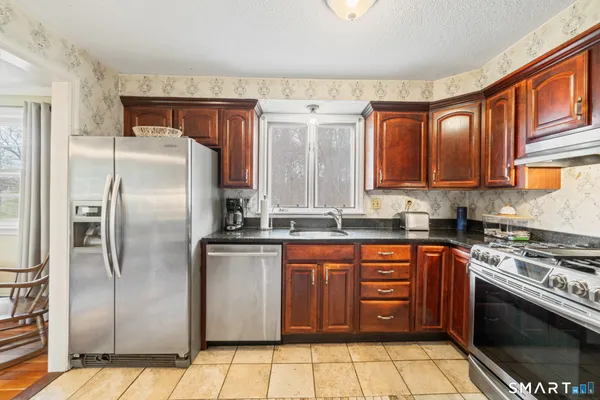 $365,000 | 5 Gorman Place, East Hartford, CT 06108