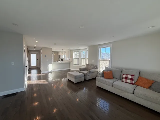 $3,995 | 62 Harvard Avenue, Unit 62, Boston, MA 02136