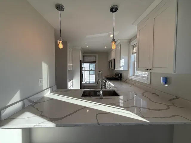 $3,995 | 62 Harvard Avenue, Unit 62, Boston, MA 02136