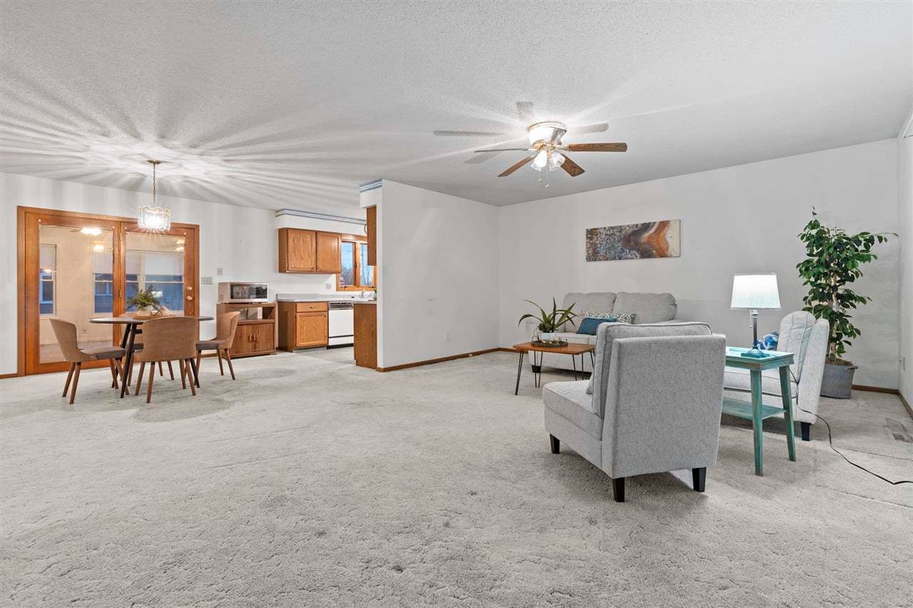 1102 E Place Kalona, IA 52247 - Photo 4 of 27 Gallery Image 4