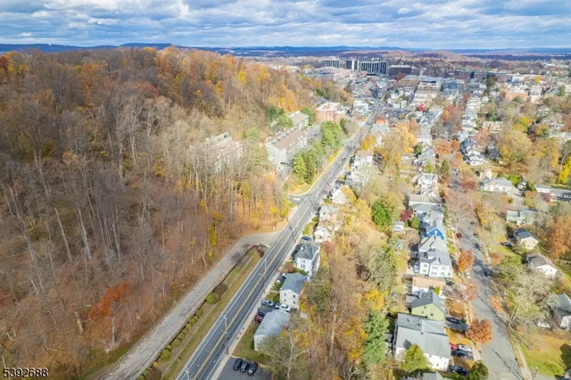 $3,100 | 76 Mt Kemble Avenue, Unit 2, Morristown, NJ 07960