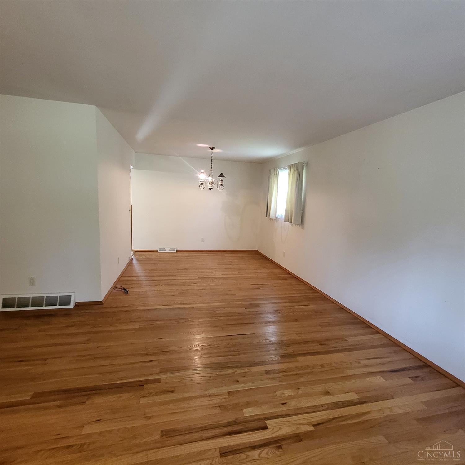 5505 Race Road Cincinnati, OH 45247 - Photo 13 of 20