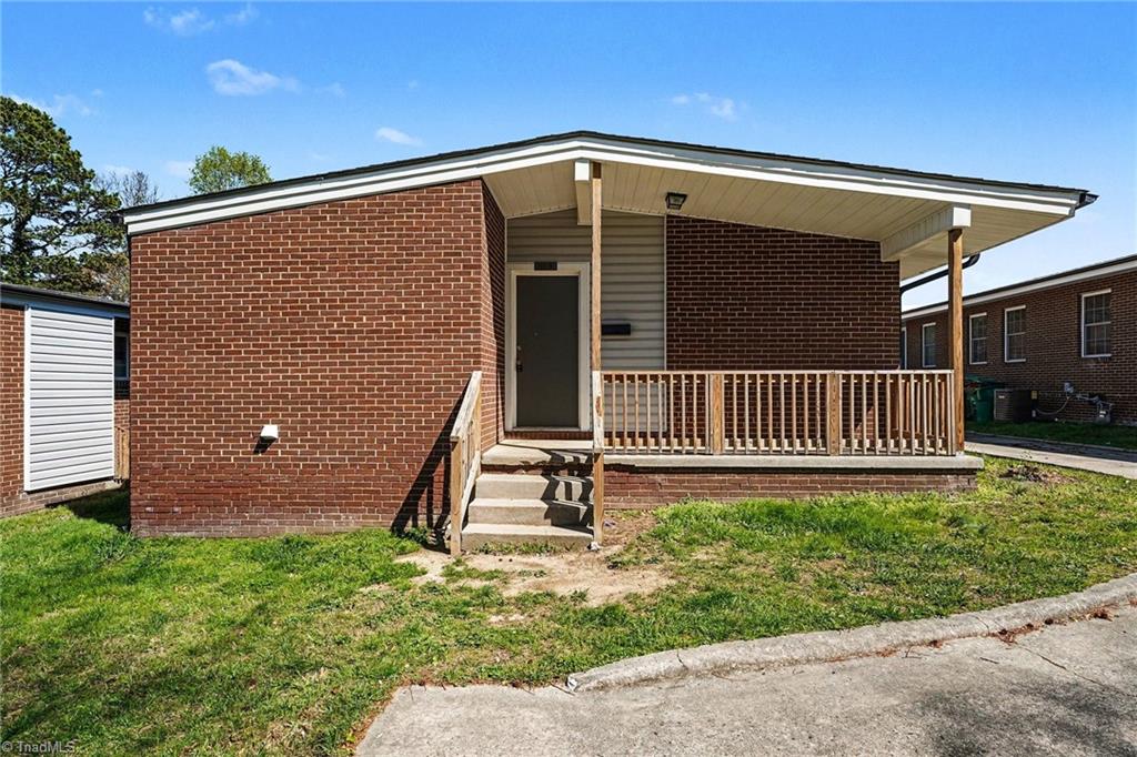 511 Saunders Place, Unit A High Point, NC 27260 - Photo 2 of 17