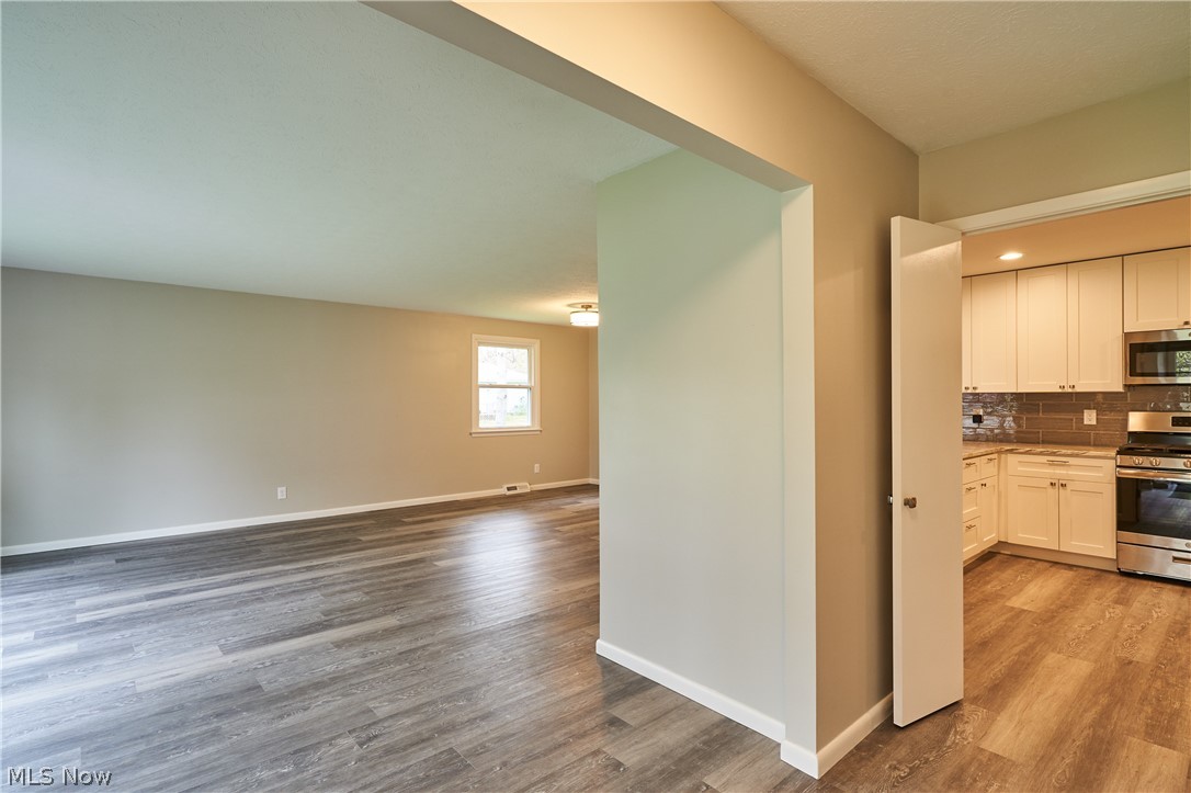 38902 Johnnycake Ridge Road Willoughby, OH 44094 - Photo 11 of 28 Gallery Image 11