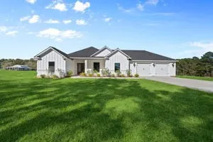 $860,000 | 11695 Amberwood Drive, Montgomery, TX 77356