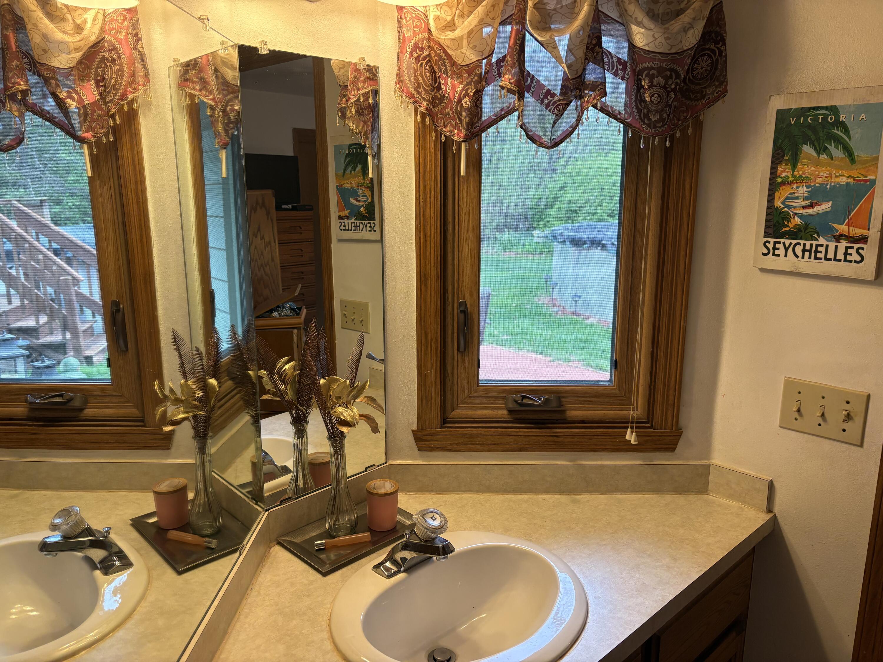 7369 South Hillendale Drive Franklin, WI 53132 - Photo 13 of 21 Master Bathroom