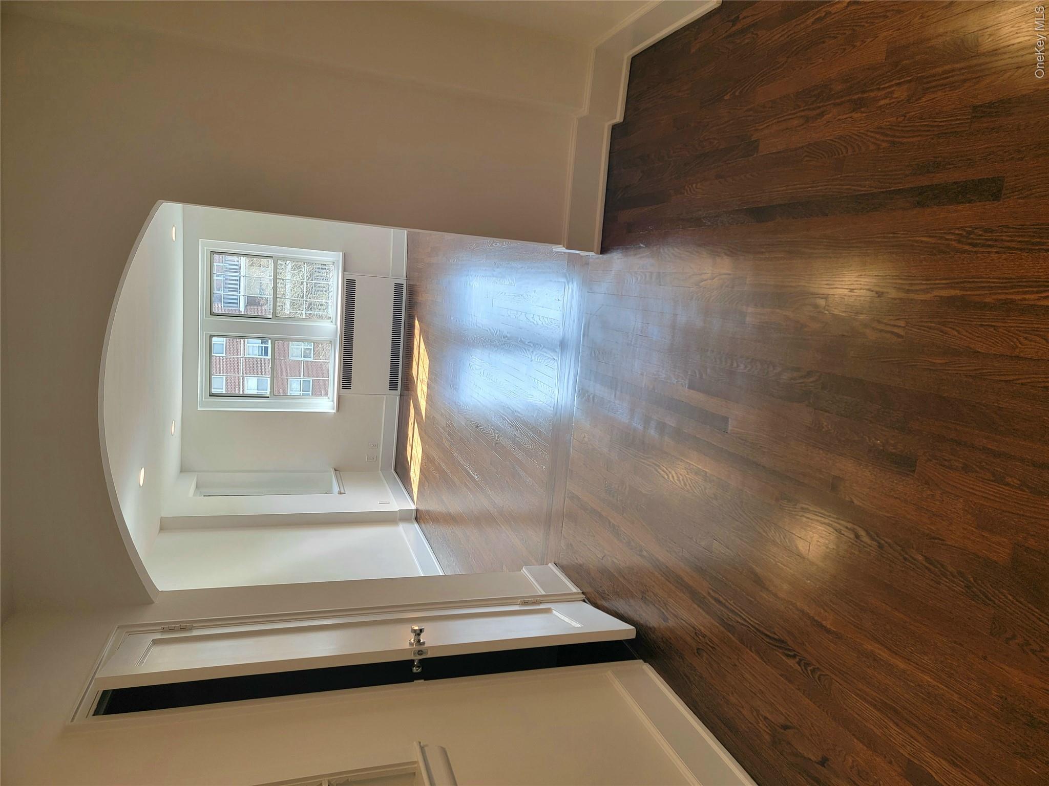 253 Garth Road, Unit 2C Scarsdale, NY 10583 - Photo 3 of 9