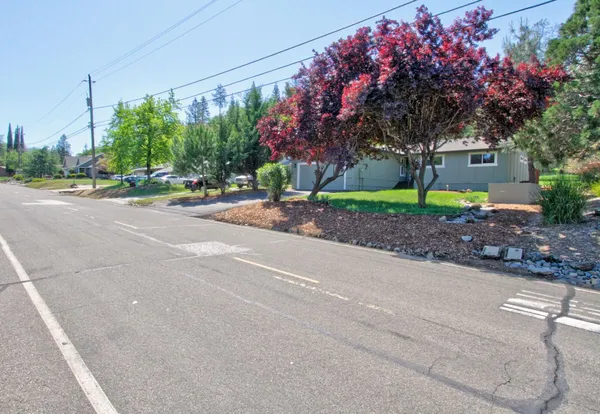 $575,000 | 13740 Torrey Pines Drive, Auburn, CA 95602