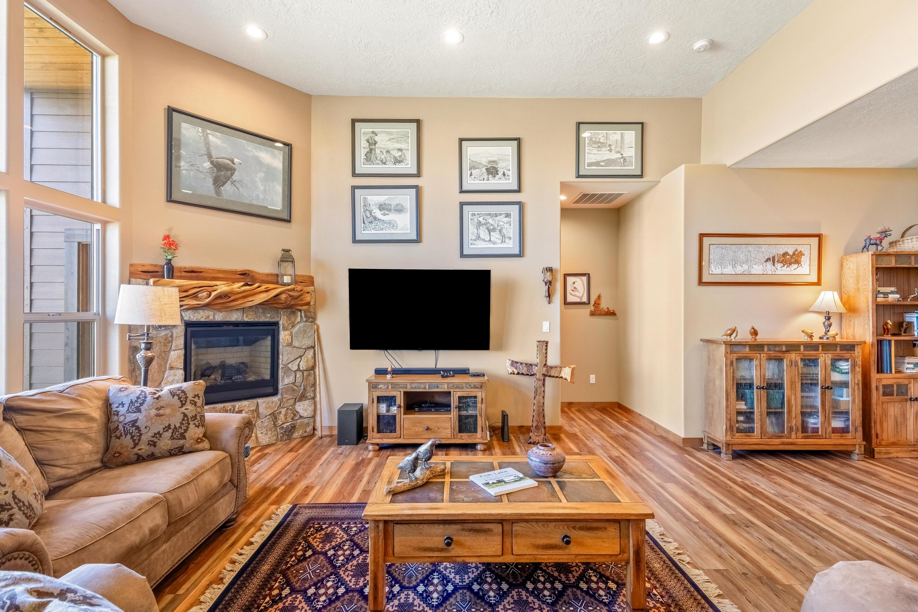 561 Southeast Stearns Road Prineville, OR 97754 - Photo 8 of 46