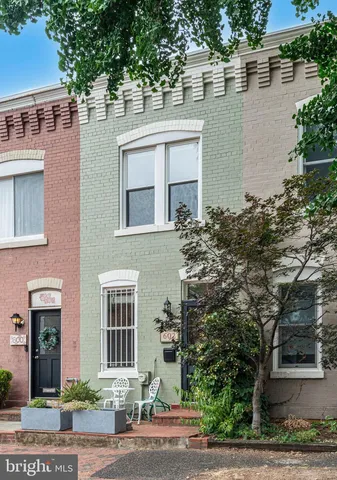 $3,475 | 602 14th Place Northeast, Washington, DC 20002