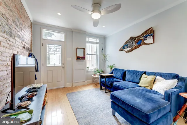 $3,475 | 602 14th Place Northeast, Washington, DC 20002