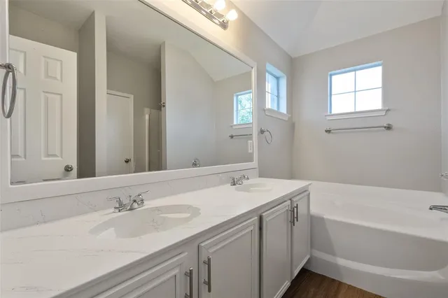 $1,995 | 512 Waterford Street, Farmersville, TX 75442