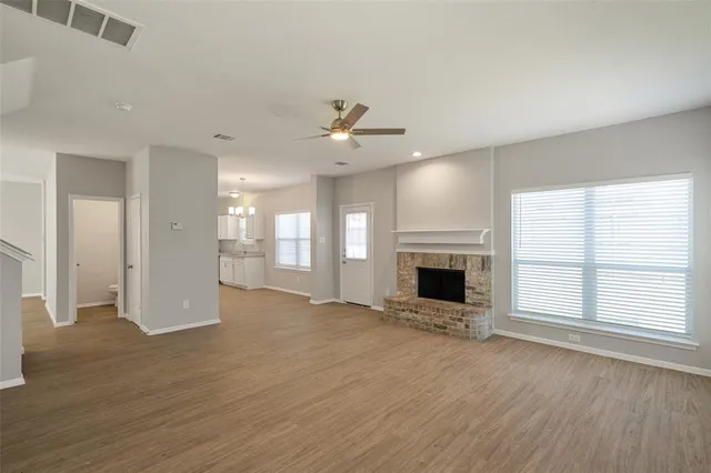 $1,995 | 512 Waterford Street, Farmersville, TX 75442