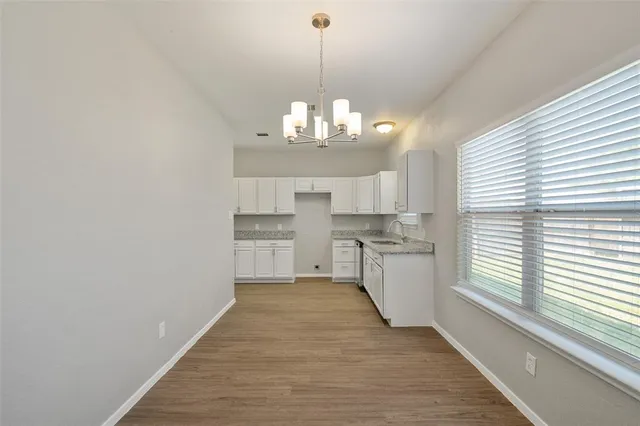 $1,995 | 512 Waterford Street, Farmersville, TX 75442