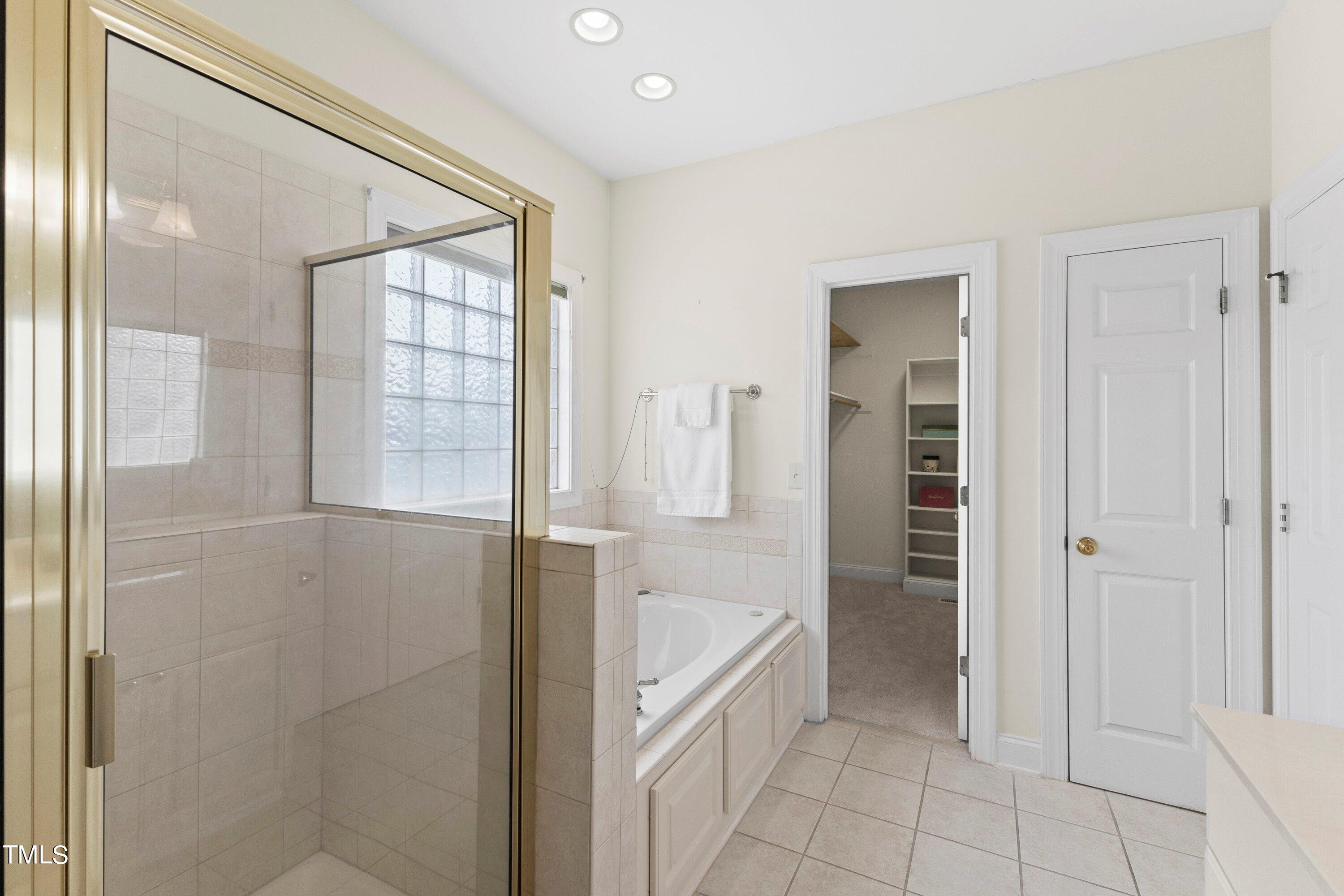 1004 Pasture View Lane Raleigh, NC 27603 - Photo 27 of 48 46-202404021004 Pasture View_0046