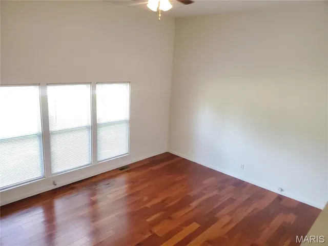 $239,999 | 698 Carriage Lane, Hazelwood, MO 63042