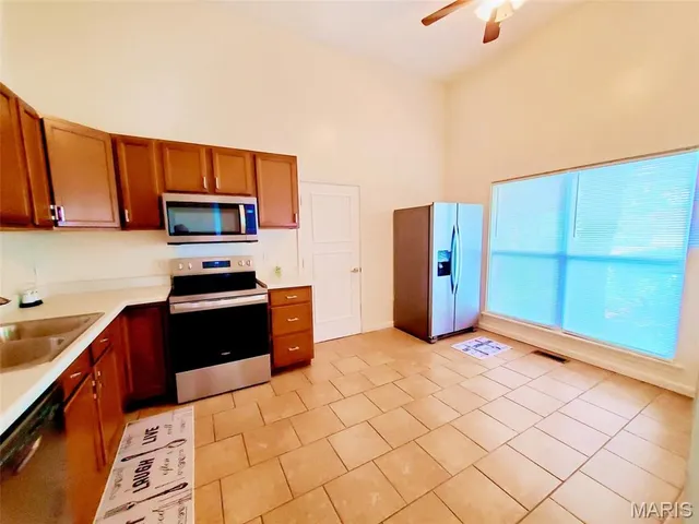 $239,999 | 698 Carriage Lane, Hazelwood, MO 63042