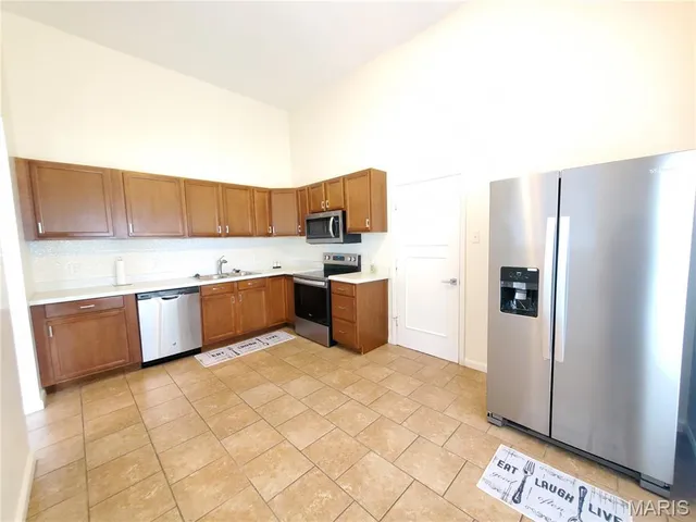 $239,999 | 698 Carriage Lane, Hazelwood, MO 63042