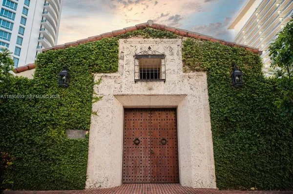 $17,500,000 | 5959 Collins Avenue, Unit 1804, Miami Beach, FL 33140