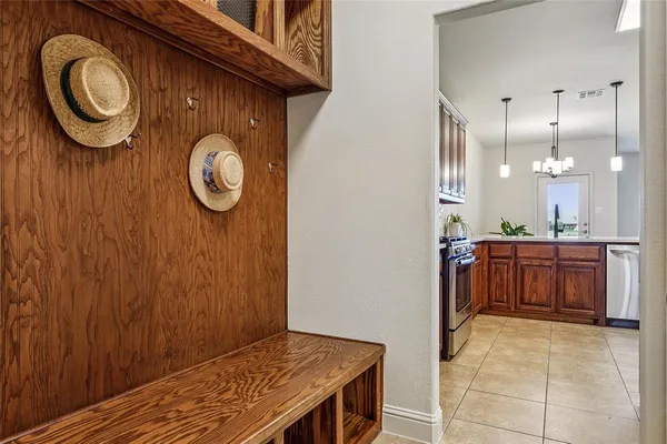 $625,000 | 304 Creekside Trail, Argyle, TX 76226