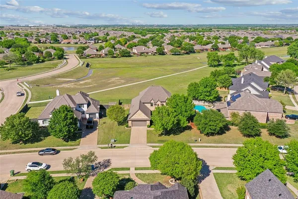 $625,000 | 304 Creekside Trail, Argyle, TX 76226