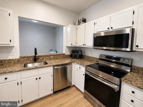 $2,000 | 601 Forest Walk Lane, Unit 103, Odenton, MD 21113