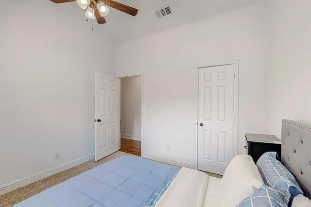 a view of room with workspace