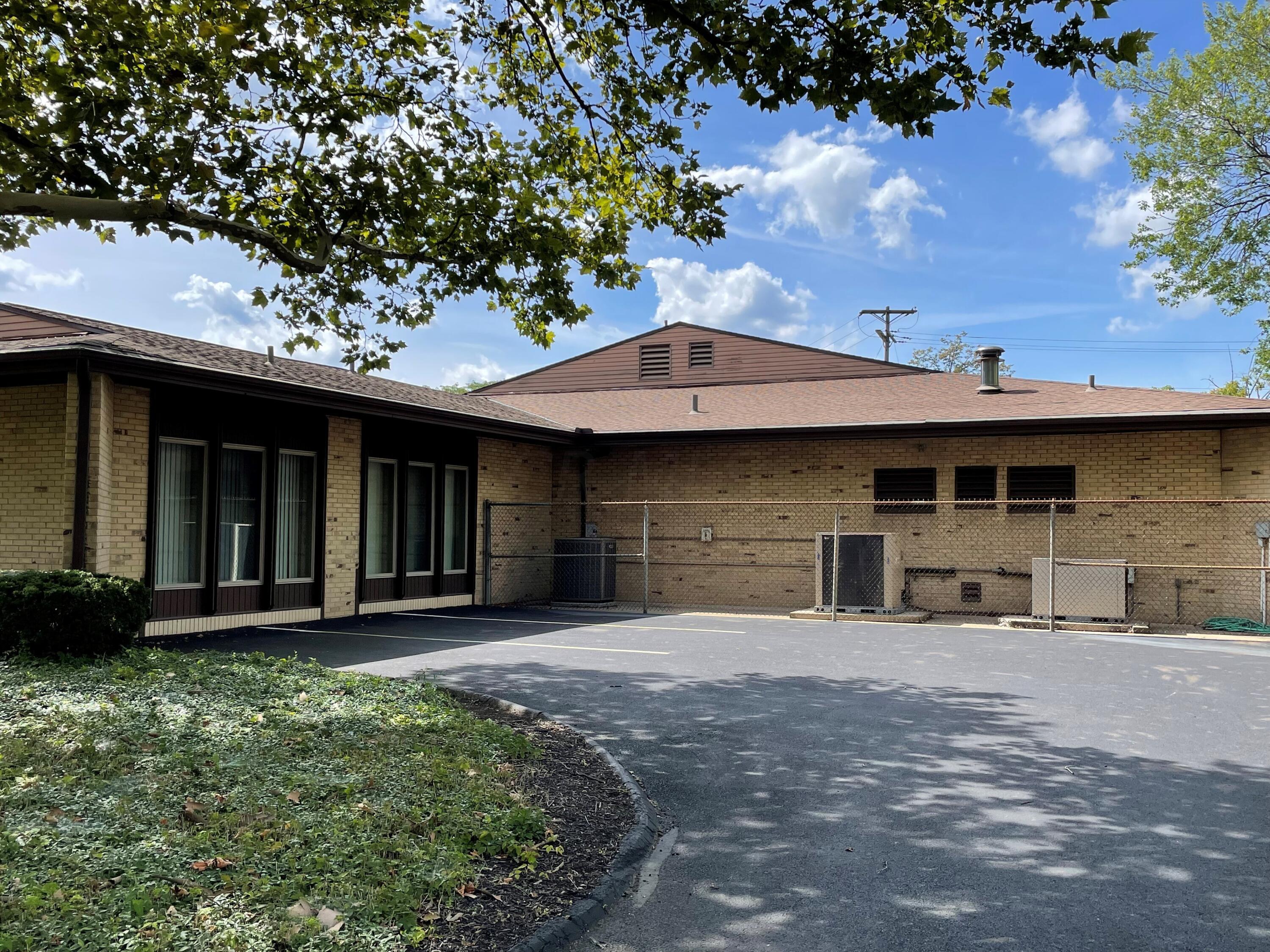 57 East Wilson Bridge Road Columbus, OH 43085 - Photo 4 of 34 Exterior 4