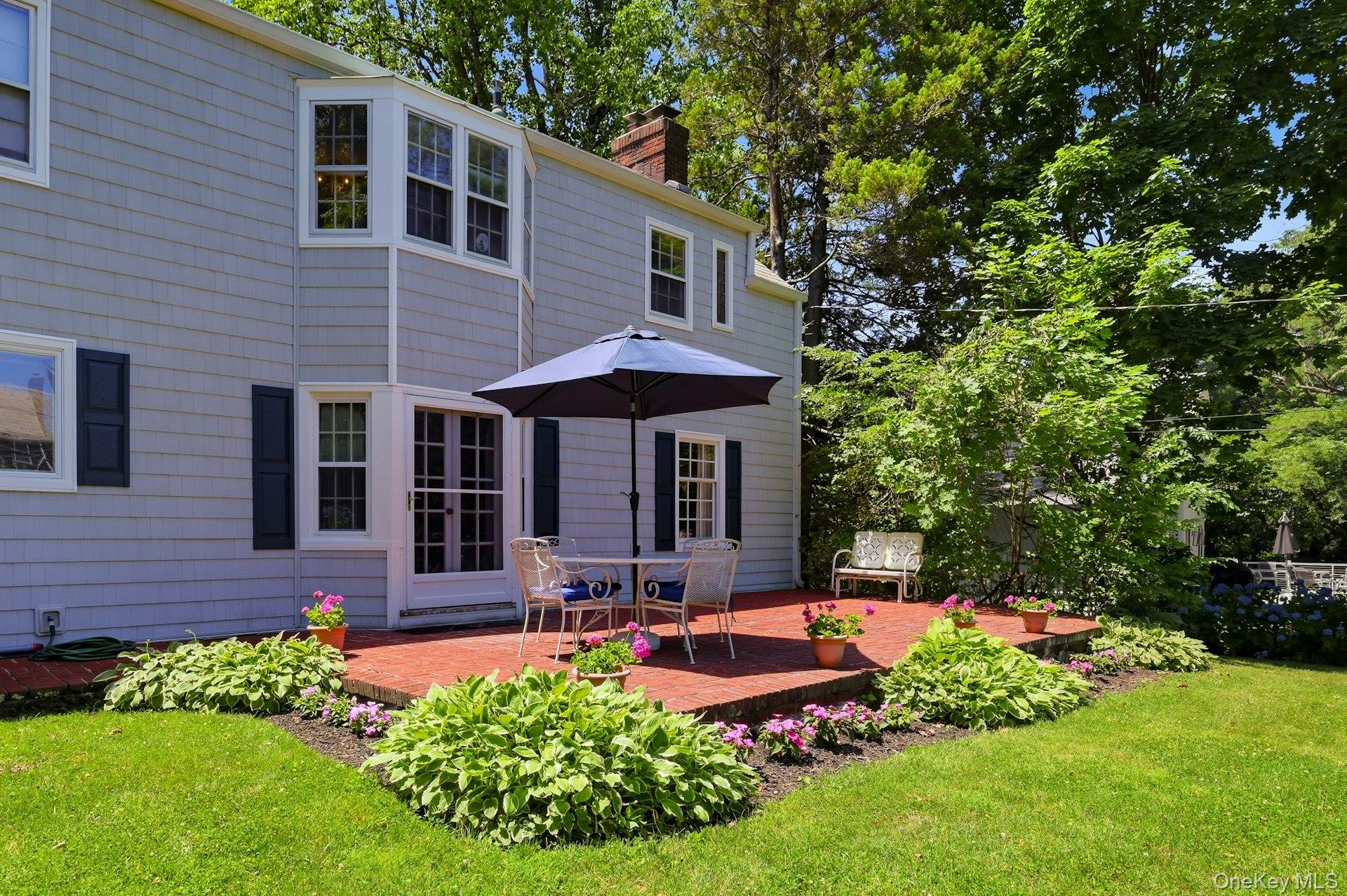 17 Monfort Road Port Washington, NY 11050 - Photo 4 of 8