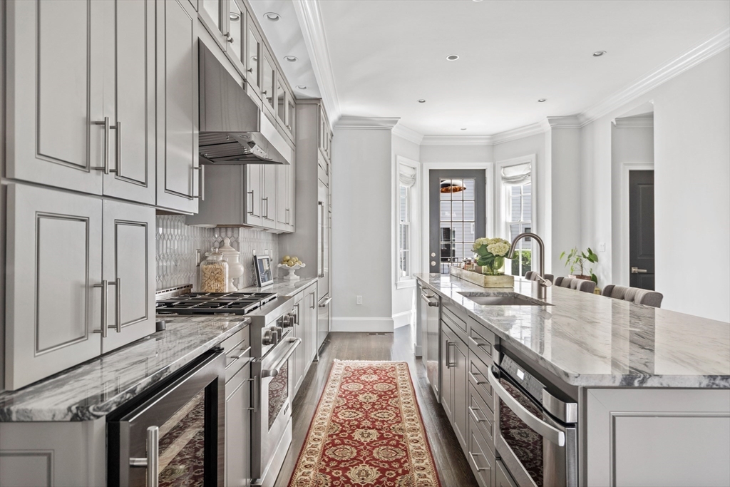 795 East 4th Street Boston, MA 02127 - Photo 7 of 41