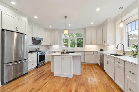 $1,099,000 | 14 Mill Stone Drive, Unit 14, Sherborn, MA 01770