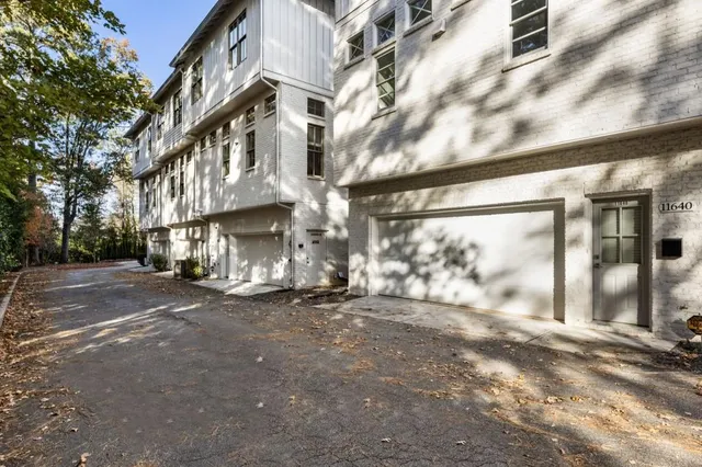 $949,000 | 11640 Folia Circle, Alpharetta, GA 30005