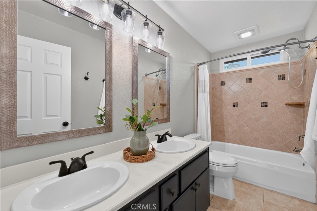 20752 Raintree Lane Rancho Santa Margarita, CA 92679 - Photo 32 of 74 Gallery Image 32