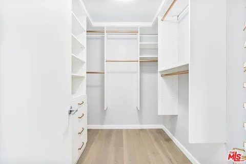 $1,025,000 | 1129 Larrabee Street, Unit 6, West Hollywood, CA 90069