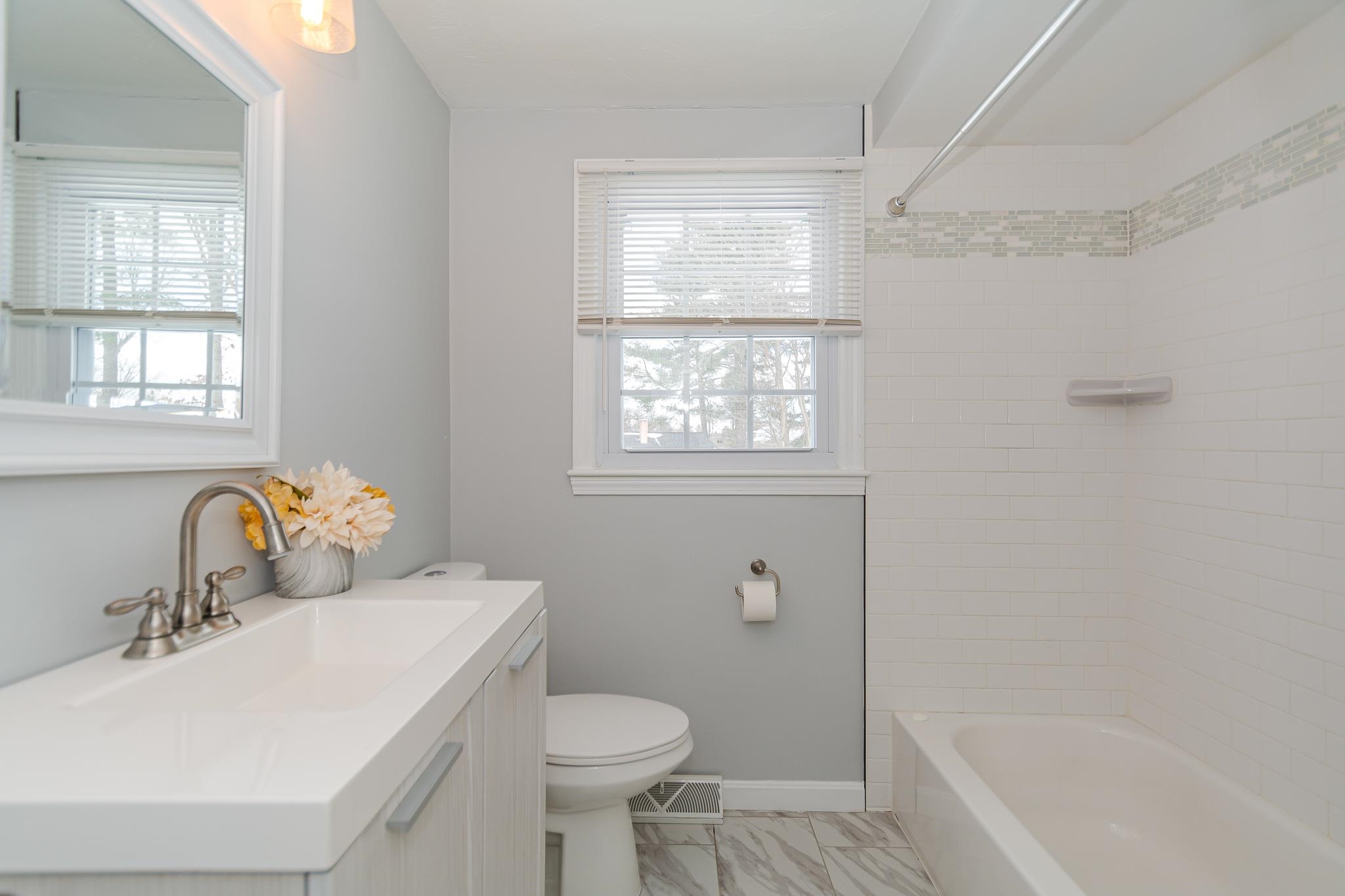 4 Shetland Road Nashua, NH 03062 - Photo 14 of 35 Gallery Image 14