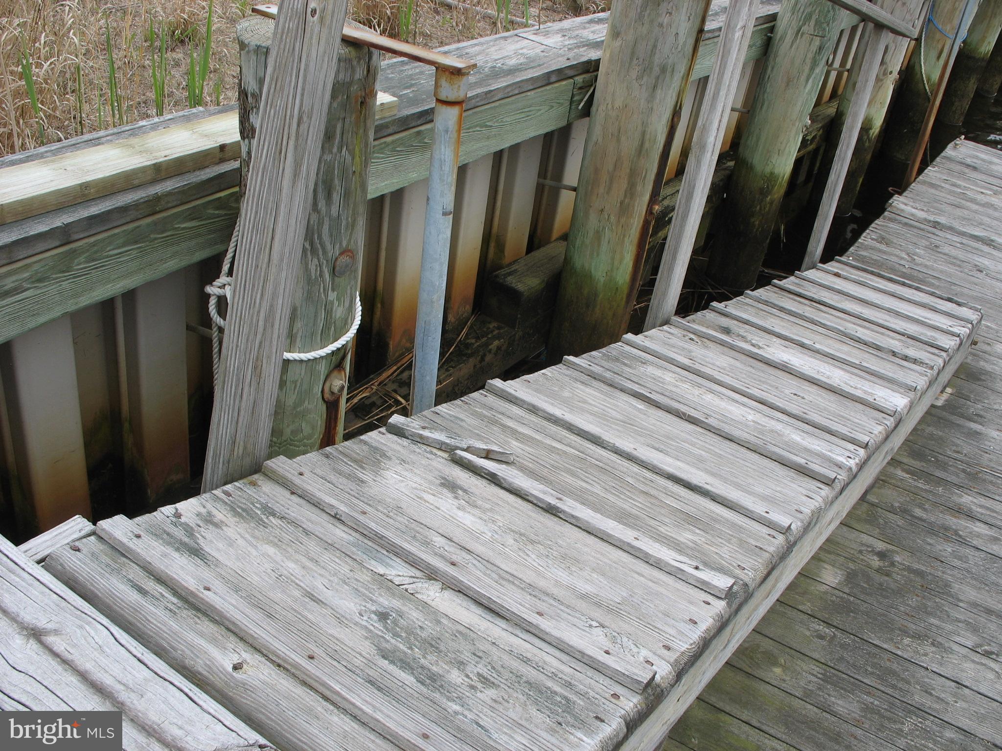 12 West Schuylkill Road Tuckerton, NJ 08087 - Photo 2 of 5