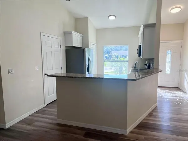 $2,400 | 925 Lora Street, Daytona Beach, FL 32114